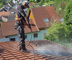 Dachreinigung von HBV Dach